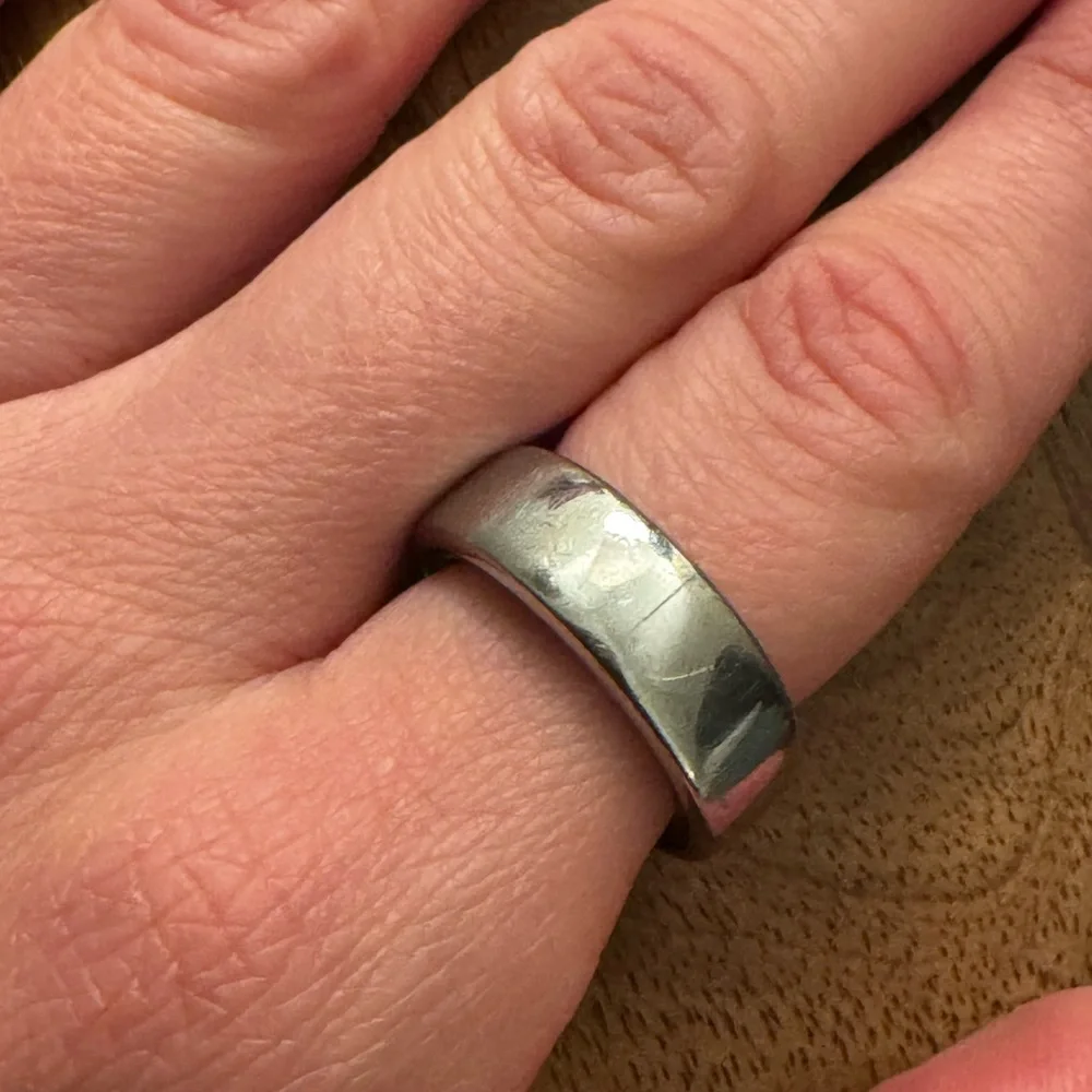 Oura Silver Wearable Ring